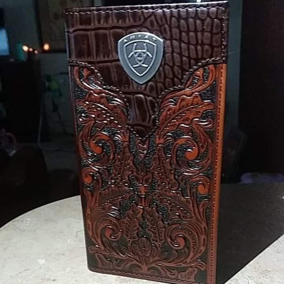 Men's Oak Embossed Rodeo Wallet - Picture 2 of 12